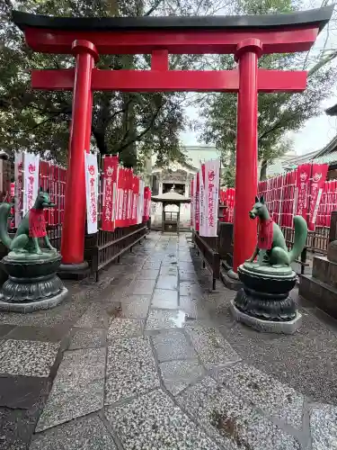 豊川稲荷東京別院の{uncategorized: "未分類", other: "その他", undefined: "問題あり", building: "その他建物", grave: "お墓", sacred_gate: "鳥居", guardian: "狛犬", statue: "像", buddha: "仏像", history: "歴史", nature: "自然", garden: "庭園", animal: "動物", pagoda: "塔", temizu: "手水舎", mountain_gate: "山門・神門", sanctuary: "本殿・本堂", subordinate: "末社・摂社", art: "芸術", scenery: "景色", jizo: "地蔵", ema: "絵馬", goshuin: "御朱印", omikuji: "おみくじ", items: "授与品その他", amulet: "お守り", goshuincho: "御朱印帳", eats: "食事", festival: "お祭り", votive_dance: "神楽", shichigosan: "七五三参", wedding: "結婚式", experience: "体験その他", initially: "初詣", around: "周辺", anti_infection: "感染症対策"}