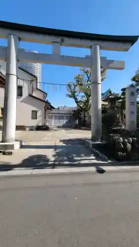 高木神社の{uncategorized: "未分類", other: "その他", undefined: "問題あり", building: "その他建物", grave: "お墓", sacred_gate: "鳥居", guardian: "狛犬", statue: "像", buddha: "仏像", history: "歴史", nature: "自然", garden: "庭園", animal: "動物", pagoda: "塔", temizu: "手水舎", mountain_gate: "山門・神門", sanctuary: "本殿・本堂", subordinate: "末社・摂社", art: "芸術", scenery: "景色", jizo: "地蔵", ema: "絵馬", goshuin: "御朱印", omikuji: "おみくじ", items: "授与品その他", amulet: "お守り", goshuincho: "御朱印帳", eats: "食事", festival: "お祭り", votive_dance: "神楽", shichigosan: "七五三参", wedding: "結婚式", experience: "体験その他", initially: "初詣", around: "周辺", anti_infection: "感染症対策"}