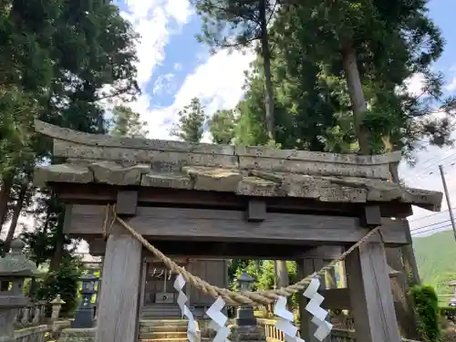 二荒山神社の山門・神門