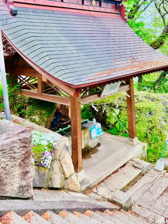 烏帽子山八幡宮の手水舎