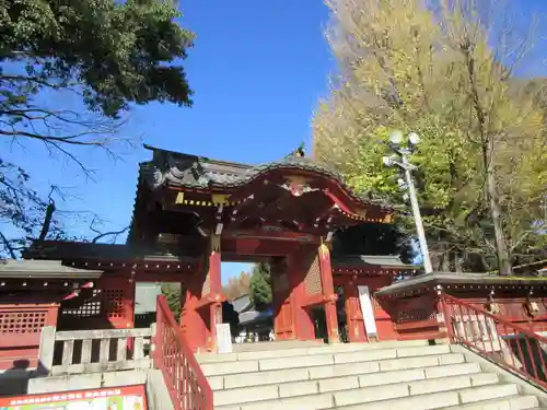 秩父神社の山門・神門