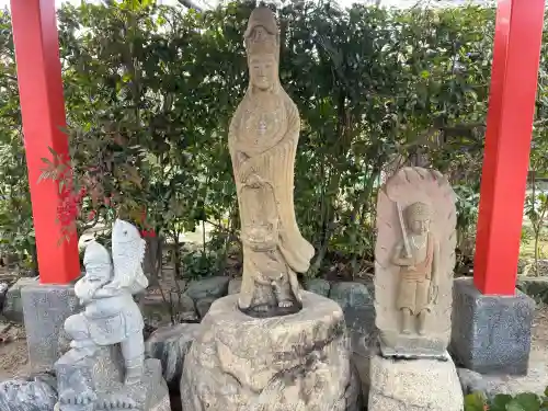 蓮光院 初馬寺の{uncategorized: "未分類", other: "その他", undefined: "問題あり", building: "その他建物", grave: "お墓", sacred_gate: "鳥居", guardian: "狛犬", statue: "像", buddha: "仏像", history: "歴史", nature: "自然", garden: "庭園", animal: "動物", pagoda: "塔", temizu: "手水舎", mountain_gate: "山門・神門", sanctuary: "本殿・本堂", subordinate: "末社・摂社", art: "芸術", scenery: "景色", jizo: "地蔵", ema: "絵馬", goshuin: "御朱印", omikuji: "おみくじ", items: "授与品その他", amulet: "お守り", goshuincho: "御朱印帳", eats: "食事", festival: "お祭り", votive_dance: "神楽", shichigosan: "七五三参", wedding: "結婚式", experience: "体験その他", initially: "初詣", around: "周辺", anti_infection: "感染症対策"}