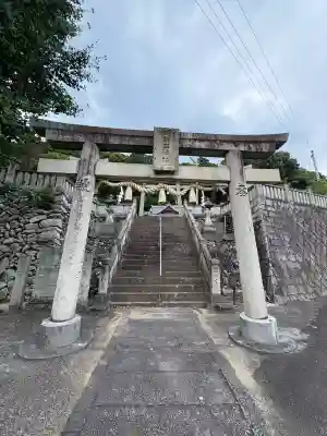 新田神社の鳥居