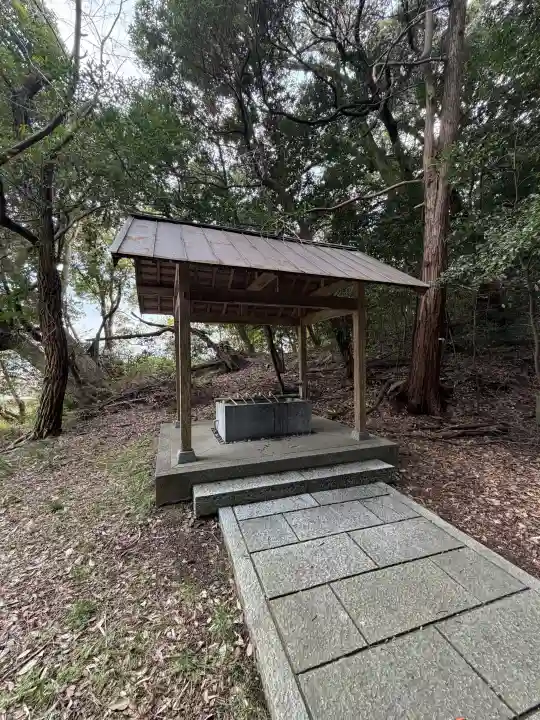 長浜神社の{uncategorized: "未分類", other: "その他", undefined: "問題あり", building: "その他建物", grave: "お墓", sacred_gate: "鳥居", guardian: "狛犬", statue: "像", buddha: "仏像", history: "歴史", nature: "自然", garden: "庭園", animal: "動物", pagoda: "塔", temizu: "手水舎", mountain_gate: "山門・神門", sanctuary: "本殿・本堂", subordinate: "末社・摂社", art: "芸術", scenery: "景色", jizo: "地蔵", ema: "絵馬", goshuin: "御朱印", omikuji: "おみくじ", items: "授与品その他", amulet: "お守り", goshuincho: "御朱印帳", eats: "食事", festival: "お祭り", votive_dance: "神楽", shichigosan: "七五三参", wedding: "結婚式", experience: "体験その他", initially: "初詣", around: "周辺", anti_infection: "感染症対策"}