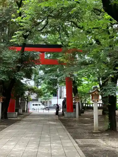花園神社の鳥居