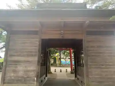 淺間神社（忍野八海）の山門・神門