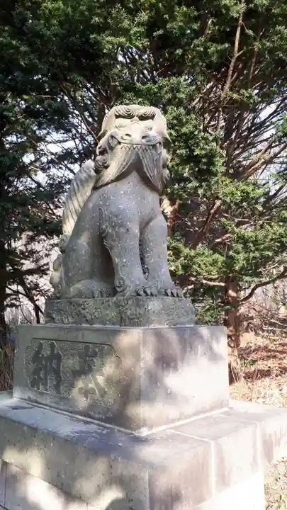 旧信濃神社の狛犬