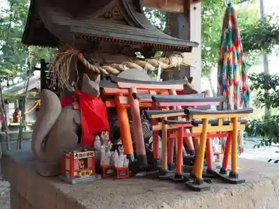 東伏見稲荷神社の末社・摂社