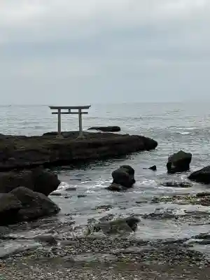 大洗磯前神社の{uncategorized: "未分類", other: "その他", undefined: "問題あり", building: "その他建物", grave: "お墓", sacred_gate: "鳥居", guardian: "狛犬", statue: "像", buddha: "仏像", history: "歴史", nature: "自然", garden: "庭園", animal: "動物", pagoda: "塔", temizu: "手水舎", mountain_gate: "山門・神門", sanctuary: "本殿・本堂", subordinate: "末社・摂社", art: "芸術", scenery: "景色", jizo: "地蔵", ema: "絵馬", goshuin: "御朱印", omikuji: "おみくじ", items: "授与品その他", amulet: "お守り", goshuincho: "御朱印帳", eats: "食事", festival: "お祭り", votive_dance: "神楽", shichigosan: "七五三参", wedding: "結婚式", experience: "体験その他", initially: "初詣", around: "周辺", anti_infection: "感染症対策"}