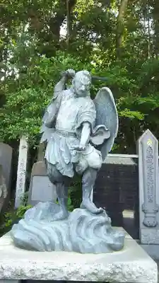 高尾山薬王院の像