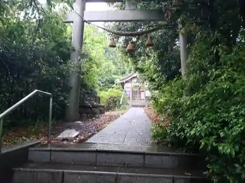 八事御嶽神社の鳥居