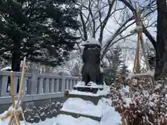 彌彦神社　(伊夜日子神社)の狛犬