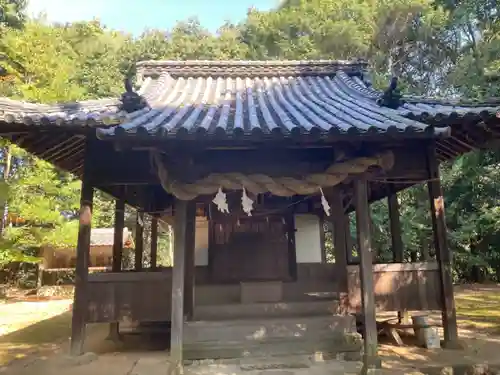 明見神社の本殿