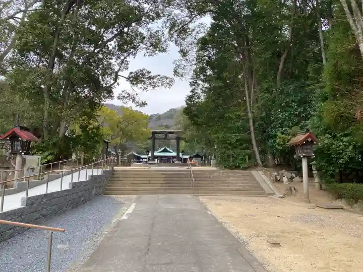 岡山縣護國神社の{uncategorized: "未分類", other: "その他", undefined: "問題あり", building: "その他建物", grave: "お墓", sacred_gate: "鳥居", guardian: "狛犬", statue: "像", buddha: "仏像", history: "歴史", nature: "自然", garden: "庭園", animal: "動物", pagoda: "塔", temizu: "手水舎", mountain_gate: "山門・神門", sanctuary: "本殿・本堂", subordinate: "末社・摂社", art: "芸術", scenery: "景色", jizo: "地蔵", ema: "絵馬", goshuin: "御朱印", omikuji: "おみくじ", items: "授与品その他", amulet: "お守り", goshuincho: "御朱印帳", eats: "食事", festival: "お祭り", votive_dance: "神楽", shichigosan: "七五三参", wedding: "結婚式", experience: "体験その他", initially: "初詣", around: "周辺", anti_infection: "感染症対策"}