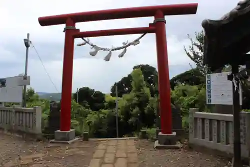 人見神社の鳥居