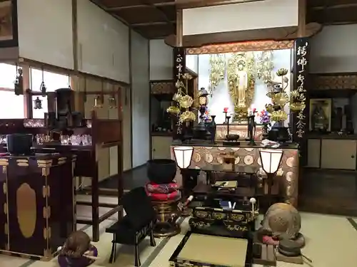 一条山宝蓮寺の本殿・本堂