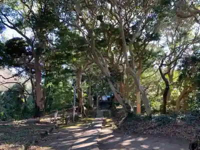 船越鉈切神社の周辺