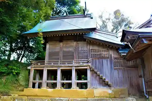 加佐奈子神社の本殿