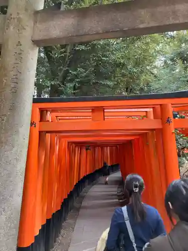 伏見稲荷大社の{uncategorized: "未分類", other: "その他", undefined: "問題あり", building: "その他建物", grave: "お墓", sacred_gate: "鳥居", guardian: "狛犬", statue: "像", buddha: "仏像", history: "歴史", nature: "自然", garden: "庭園", animal: "動物", pagoda: "塔", temizu: "手水舎", mountain_gate: "山門・神門", sanctuary: "本殿・本堂", subordinate: "末社・摂社", art: "芸術", scenery: "景色", jizo: "地蔵", ema: "絵馬", goshuin: "御朱印", omikuji: "おみくじ", items: "授与品その他", amulet: "お守り", goshuincho: "御朱印帳", eats: "食事", festival: "お祭り", votive_dance: "神楽", shichigosan: "七五三参", wedding: "結婚式", experience: "体験その他", initially: "初詣", around: "周辺", anti_infection: "感染症対策"}