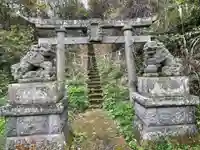 諏訪神社の鳥居