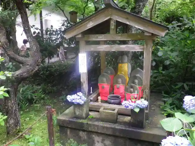 明月院の末社・摂社