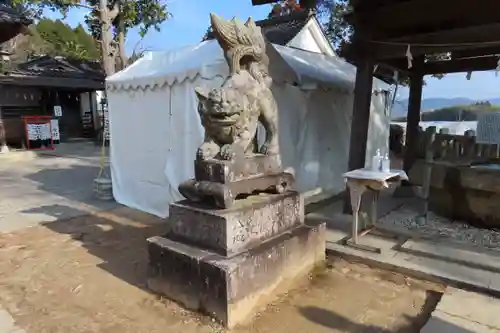 新宮神社の狛犬