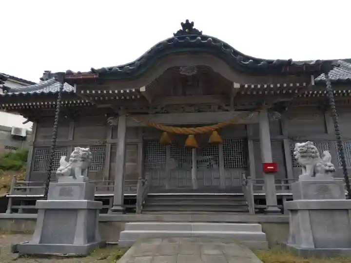 日吉神社の{uncategorized: "未分類", other: "その他", undefined: "問題あり", building: "その他建物", grave: "お墓", sacred_gate: "鳥居", guardian: "狛犬", statue: "像", buddha: "仏像", history: "歴史", nature: "自然", garden: "庭園", animal: "動物", pagoda: "塔", temizu: "手水舎", mountain_gate: "山門・神門", sanctuary: "本殿・本堂", subordinate: "末社・摂社", art: "芸術", scenery: "景色", jizo: "地蔵", ema: "絵馬", goshuin: "御朱印", omikuji: "おみくじ", items: "授与品その他", amulet: "お守り", goshuincho: "御朱印帳", eats: "食事", festival: "お祭り", votive_dance: "神楽", shichigosan: "七五三参", wedding: "結婚式", experience: "体験その他", initially: "初詣", around: "周辺", anti_infection: "感染症対策"}