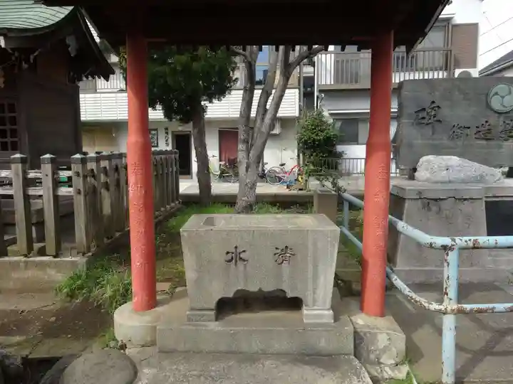 八幡神社の手水舎