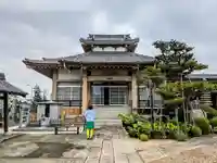 西林寺の本殿・本堂