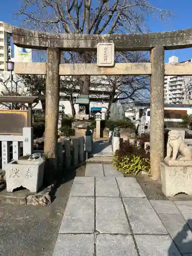 お亀明神社の{uncategorized: "未分類", other: "その他", undefined: "問題あり", building: "その他建物", grave: "お墓", sacred_gate: "鳥居", guardian: "狛犬", statue: "像", buddha: "仏像", history: "歴史", nature: "自然", garden: "庭園", animal: "動物", pagoda: "塔", temizu: "手水舎", mountain_gate: "山門・神門", sanctuary: "本殿・本堂", subordinate: "末社・摂社", art: "芸術", scenery: "景色", jizo: "地蔵", ema: "絵馬", goshuin: "御朱印", omikuji: "おみくじ", items: "授与品その他", amulet: "お守り", goshuincho: "御朱印帳", eats: "食事", festival: "お祭り", votive_dance: "神楽", shichigosan: "七五三参", wedding: "結婚式", experience: "体験その他", initially: "初詣", around: "周辺", anti_infection: "感染症対策"}