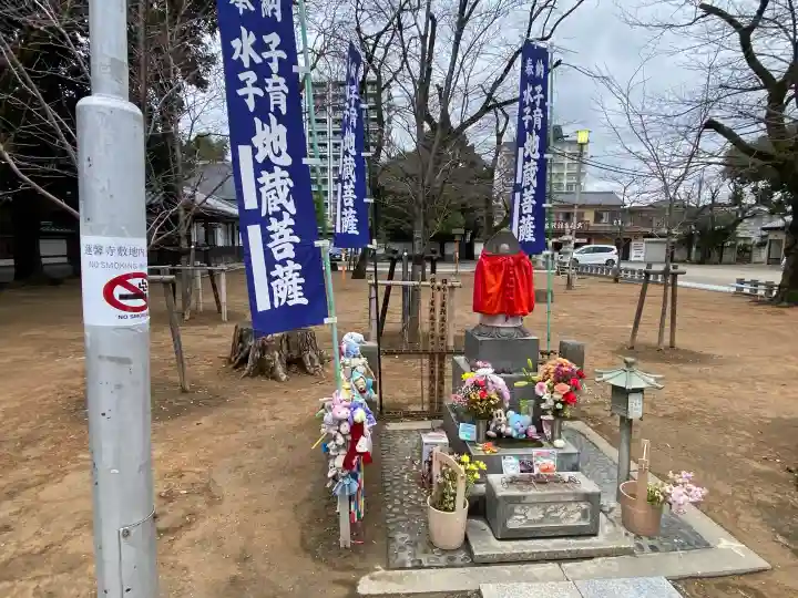 蓮馨寺の{uncategorized: "未分類", other: "その他", undefined: "問題あり", building: "その他建物", grave: "お墓", sacred_gate: "鳥居", guardian: "狛犬", statue: "像", buddha: "仏像", history: "歴史", nature: "自然", garden: "庭園", animal: "動物", pagoda: "塔", temizu: "手水舎", mountain_gate: "山門・神門", sanctuary: "本殿・本堂", subordinate: "末社・摂社", art: "芸術", scenery: "景色", jizo: "地蔵", ema: "絵馬", goshuin: "御朱印", omikuji: "おみくじ", items: "授与品その他", amulet: "お守り", goshuincho: "御朱印帳", eats: "食事", festival: "お祭り", votive_dance: "神楽", shichigosan: "七五三参", wedding: "結婚式", experience: "体験その他", initially: "初詣", around: "周辺", anti_infection: "感染症対策"}