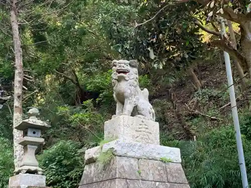 八幡神社の狛犬