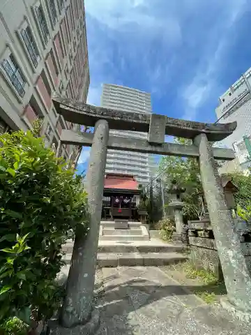 中島天満神社の{uncategorized: "未分類", other: "その他", undefined: "問題あり", building: "その他建物", grave: "お墓", sacred_gate: "鳥居", guardian: "狛犬", statue: "像", buddha: "仏像", history: "歴史", nature: "自然", garden: "庭園", animal: "動物", pagoda: "塔", temizu: "手水舎", mountain_gate: "山門・神門", sanctuary: "本殿・本堂", subordinate: "末社・摂社", art: "芸術", scenery: "景色", jizo: "地蔵", ema: "絵馬", goshuin: "御朱印", omikuji: "おみくじ", items: "授与品その他", amulet: "お守り", goshuincho: "御朱印帳", eats: "食事", festival: "お祭り", votive_dance: "神楽", shichigosan: "七五三参", wedding: "結婚式", experience: "体験その他", initially: "初詣", around: "周辺", anti_infection: "感染症対策"}