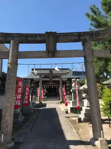 出世稻荷神社の鳥居