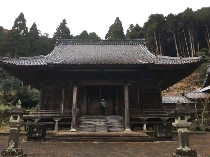 観音寺の本殿・本堂