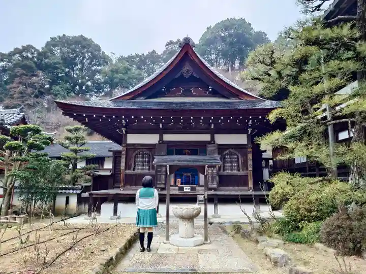 岡寺(龍蓋寺)の本殿・本堂