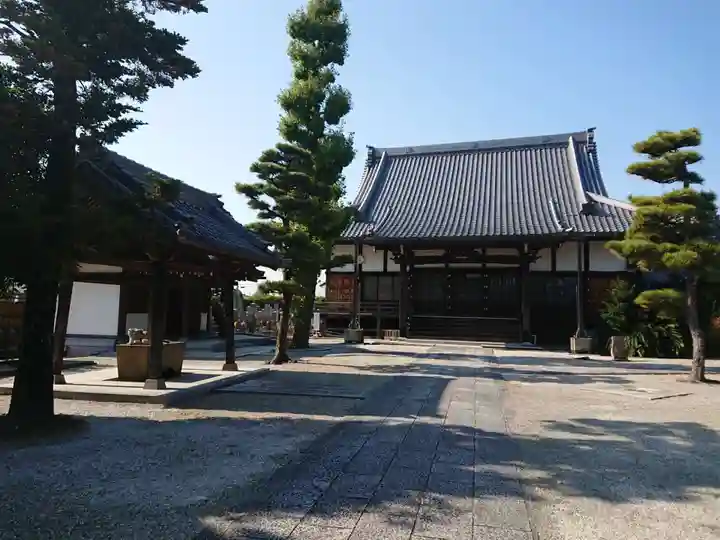 教栄寺の本殿・本堂
