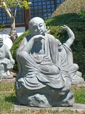 全徳寺の{uncategorized: "未分類", other: "その他", undefined: "問題あり", building: "その他建物", grave: "お墓", sacred_gate: "鳥居", guardian: "狛犬", statue: "像", buddha: "仏像", history: "歴史", nature: "自然", garden: "庭園", animal: "動物", pagoda: "塔", temizu: "手水舎", mountain_gate: "山門・神門", sanctuary: "本殿・本堂", subordinate: "末社・摂社", art: "芸術", scenery: "景色", jizo: "地蔵", ema: "絵馬", goshuin: "御朱印", omikuji: "おみくじ", items: "授与品その他", amulet: "お守り", goshuincho: "御朱印帳", eats: "食事", festival: "お祭り", votive_dance: "神楽", shichigosan: "七五三参", wedding: "結婚式", experience: "体験その他", initially: "初詣", around: "周辺", anti_infection: "感染症対策"}