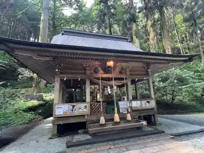 上色見熊野座神社の{uncategorized: "未分類", other: "その他", undefined: "問題あり", building: "その他建物", grave: "お墓", sacred_gate: "鳥居", guardian: "狛犬", statue: "像", buddha: "仏像", history: "歴史", nature: "自然", garden: "庭園", animal: "動物", pagoda: "塔", temizu: "手水舎", mountain_gate: "山門・神門", sanctuary: "本殿・本堂", subordinate: "末社・摂社", art: "芸術", scenery: "景色", jizo: "地蔵", ema: "絵馬", goshuin: "御朱印", omikuji: "おみくじ", items: "授与品その他", amulet: "お守り", goshuincho: "御朱印帳", eats: "食事", festival: "お祭り", votive_dance: "神楽", shichigosan: "七五三参", wedding: "結婚式", experience: "体験その他", initially: "初詣", around: "周辺", anti_infection: "感染症対策"}