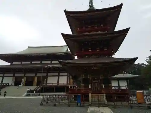 成田山新勝寺の塔