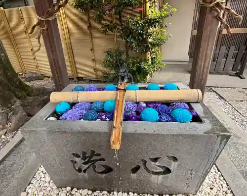 蛇窪神社の{uncategorized: "未分類", other: "その他", undefined: "問題あり", building: "その他建物", grave: "お墓", sacred_gate: "鳥居", guardian: "狛犬", statue: "像", buddha: "仏像", history: "歴史", nature: "自然", garden: "庭園", animal: "動物", pagoda: "塔", temizu: "手水舎", mountain_gate: "山門・神門", sanctuary: "本殿・本堂", subordinate: "末社・摂社", art: "芸術", scenery: "景色", jizo: "地蔵", ema: "絵馬", goshuin: "御朱印", omikuji: "おみくじ", items: "授与品その他", amulet: "お守り", goshuincho: "御朱印帳", eats: "食事", festival: "お祭り", votive_dance: "神楽", shichigosan: "七五三参", wedding: "結婚式", experience: "体験その他", initially: "初詣", around: "周辺", anti_infection: "感染症対策"}