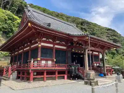 那古寺の本殿・本堂