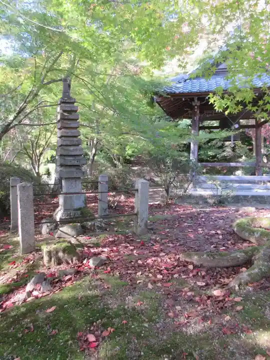 勝持寺(花の寺)の塔