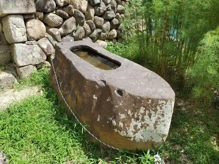 八ツ橋稲荷神社の手水舎