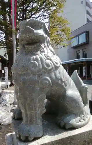 北海道神宮頓宮の狛犬