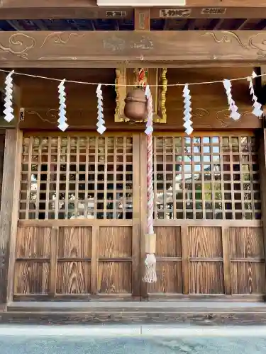 御嶽神社の{uncategorized: "未分類", other: "その他", undefined: "問題あり", building: "その他建物", grave: "お墓", sacred_gate: "鳥居", guardian: "狛犬", statue: "像", buddha: "仏像", history: "歴史", nature: "自然", garden: "庭園", animal: "動物", pagoda: "塔", temizu: "手水舎", mountain_gate: "山門・神門", sanctuary: "本殿・本堂", subordinate: "末社・摂社", art: "芸術", scenery: "景色", jizo: "地蔵", ema: "絵馬", goshuin: "御朱印", omikuji: "おみくじ", items: "授与品その他", amulet: "お守り", goshuincho: "御朱印帳", eats: "食事", festival: "お祭り", votive_dance: "神楽", shichigosan: "七五三参", wedding: "結婚式", experience: "体験その他", initially: "初詣", around: "周辺", anti_infection: "感染症対策"}