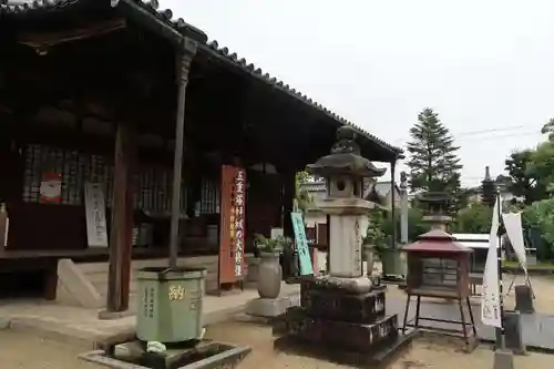 本山寺の本殿