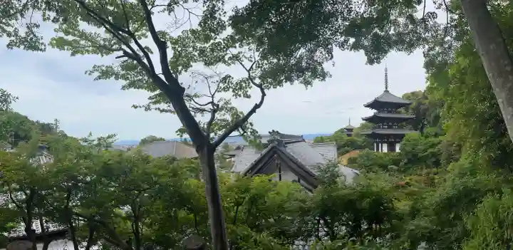 當麻寺の{uncategorized: "未分類", other: "その他", undefined: "問題あり", building: "その他建物", grave: "お墓", sacred_gate: "鳥居", guardian: "狛犬", statue: "像", buddha: "仏像", history: "歴史", nature: "自然", garden: "庭園", animal: "動物", pagoda: "塔", temizu: "手水舎", mountain_gate: "山門・神門", sanctuary: "本殿・本堂", subordinate: "末社・摂社", art: "芸術", scenery: "景色", jizo: "地蔵", ema: "絵馬", goshuin: "御朱印", omikuji: "おみくじ", items: "授与品その他", amulet: "お守り", goshuincho: "御朱印帳", eats: "食事", festival: "お祭り", votive_dance: "神楽", shichigosan: "七五三参", wedding: "結婚式", experience: "体験その他", initially: "初詣", around: "周辺", anti_infection: "感染症対策"}