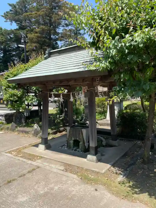 水海道天満宮の{uncategorized: "未分類", other: "その他", undefined: "問題あり", building: "その他建物", grave: "お墓", sacred_gate: "鳥居", guardian: "狛犬", statue: "像", buddha: "仏像", history: "歴史", nature: "自然", garden: "庭園", animal: "動物", pagoda: "塔", temizu: "手水舎", mountain_gate: "山門・神門", sanctuary: "本殿・本堂", subordinate: "末社・摂社", art: "芸術", scenery: "景色", jizo: "地蔵", ema: "絵馬", goshuin: "御朱印", omikuji: "おみくじ", items: "授与品その他", amulet: "お守り", goshuincho: "御朱印帳", eats: "食事", festival: "お祭り", votive_dance: "神楽", shichigosan: "七五三参", wedding: "結婚式", experience: "体験その他", initially: "初詣", around: "周辺", anti_infection: "感染症対策"}