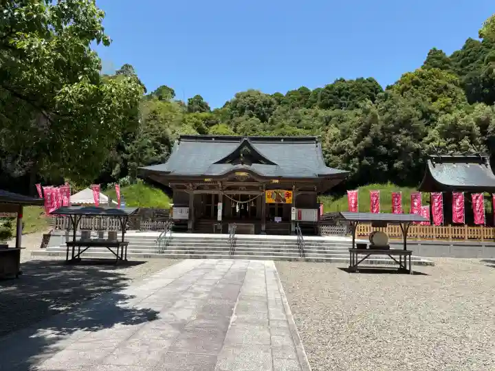 都農神社の{uncategorized: "未分類", other: "その他", undefined: "問題あり", building: "その他建物", grave: "お墓", sacred_gate: "鳥居", guardian: "狛犬", statue: "像", buddha: "仏像", history: "歴史", nature: "自然", garden: "庭園", animal: "動物", pagoda: "塔", temizu: "手水舎", mountain_gate: "山門・神門", sanctuary: "本殿・本堂", subordinate: "末社・摂社", art: "芸術", scenery: "景色", jizo: "地蔵", ema: "絵馬", goshuin: "御朱印", omikuji: "おみくじ", items: "授与品その他", amulet: "お守り", goshuincho: "御朱印帳", eats: "食事", festival: "お祭り", votive_dance: "神楽", shichigosan: "七五三参", wedding: "結婚式", experience: "体験その他", initially: "初詣", around: "周辺", anti_infection: "感染症対策"}